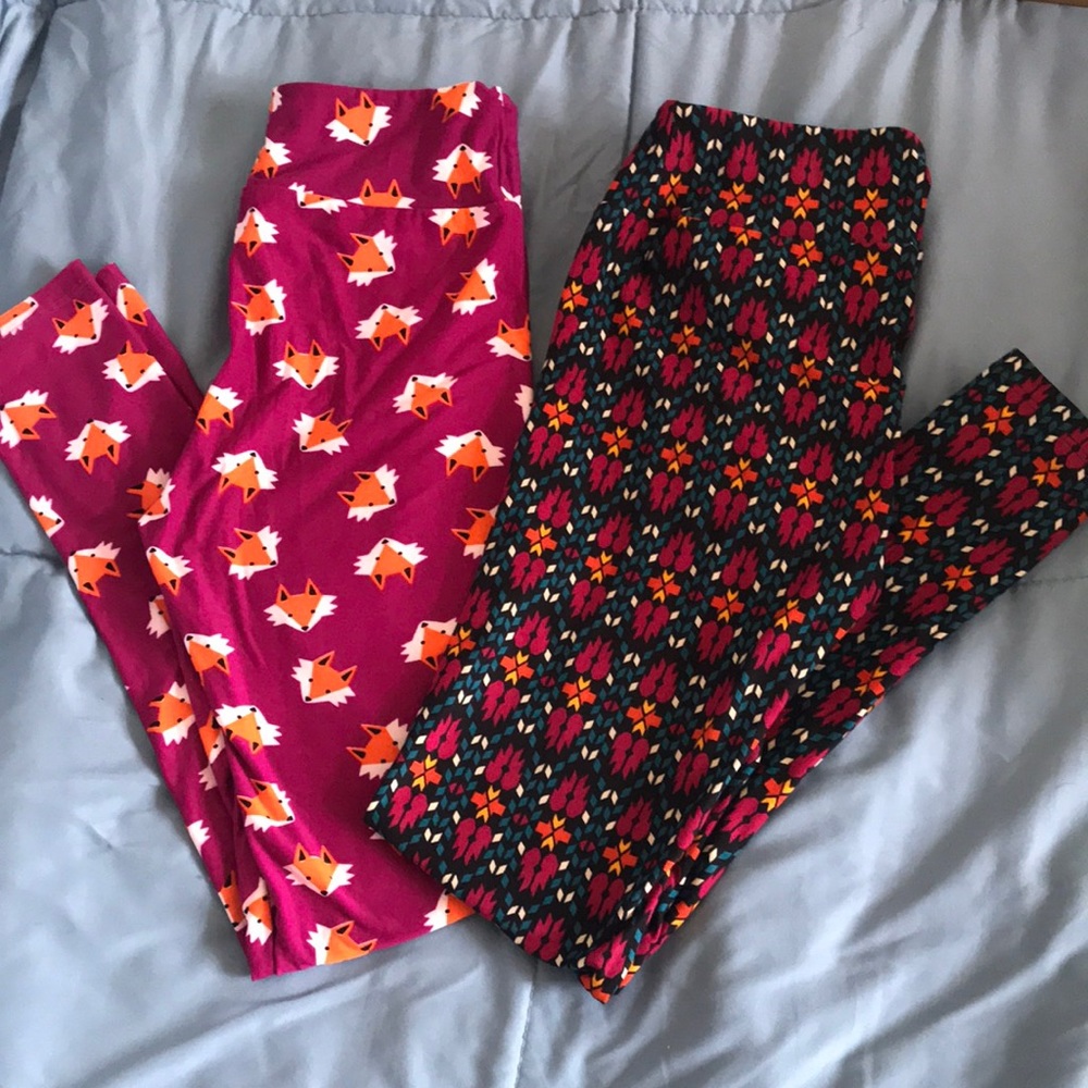 2 pair of One size LuLaRoe leggings